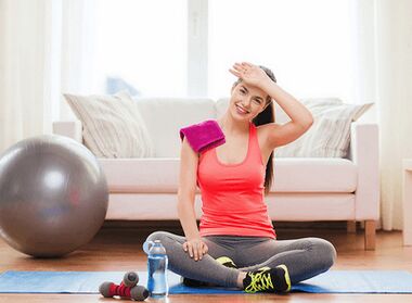 Ragazza dopo l'allenamento